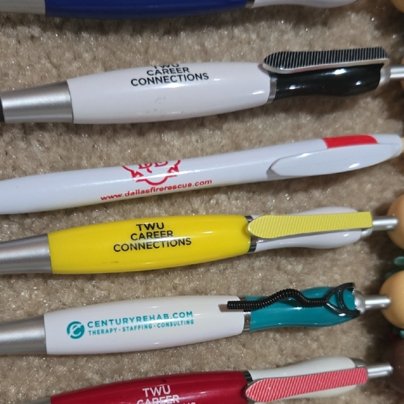 Free If Bundled! Colorful Novelty Pens with Fun Characters - Picture 3 of 4